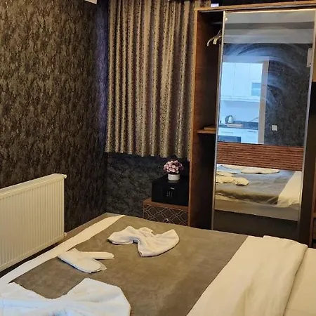 Hotel apartamentowy Taksim Royal *